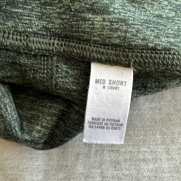 Aerie Chill. Play. Move. Medium Short high-waisted pocket leggings in green. - Picture 7 of 8